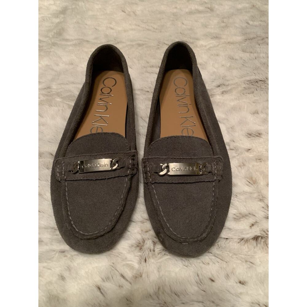 Calvin Klein Women Lunasi Suede Gray Loafer Moccasin Size 7.5